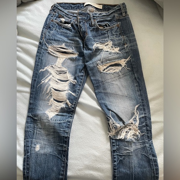 Abercrombie & Fitch ripped jeans - size 24 - Picture 1 of 4